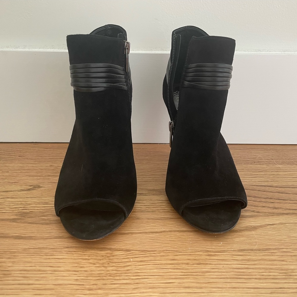 Vince Camuto ankle boot